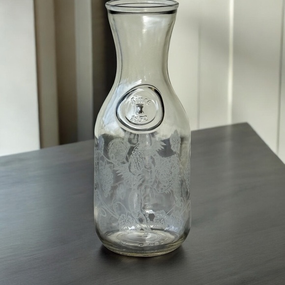 Vintage Paul Masson Vineyards Etched Glass Wine Carafe Floral Cherub - Picture 1 of 4